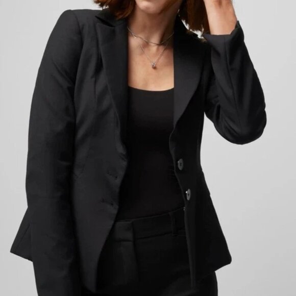 White House Black Market 2 Button Stretch Black Blazer (Washable!) Size 8 - Picture 1 of 5
